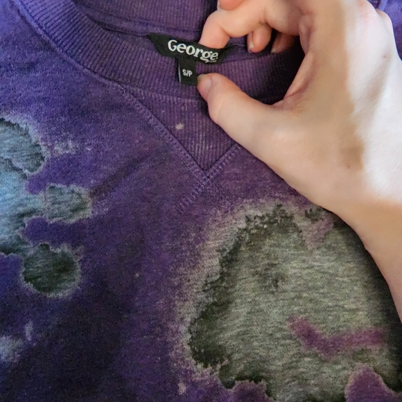 George 'Distressed' Print Sweatshirt - Picture 3 of 3